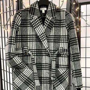 Motherhood maternity coat very good condition, wore two times, very warm.